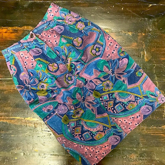 Vintage Patterned Skirt & Vest Set - Picture 9 of 14